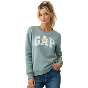 GAP Relaxed Fit Logo Sweatshirt NWT